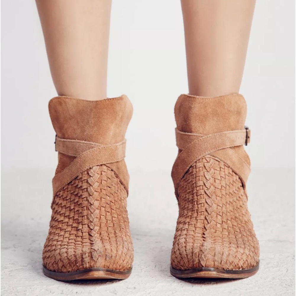 Free People Venture boots ankle booties western cowboy EU 36 fits US 6 suede